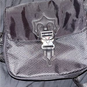 trapstar cross body bag, black